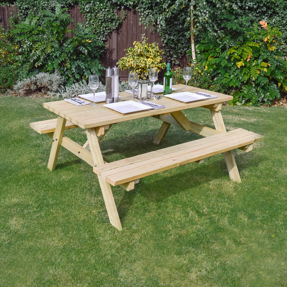 Oakham Picnic Bench