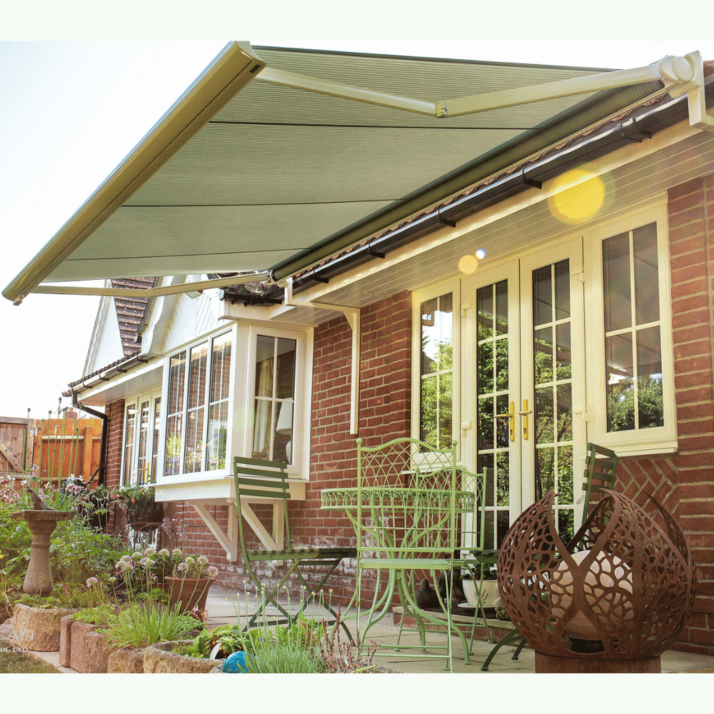 Anguilla Full Cassette Retractable Awning