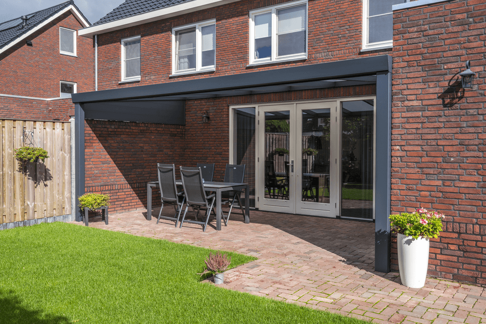 Outdoor patio with Veranda