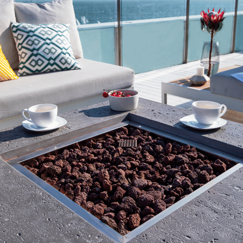 Elementi Manhattan Fire Table