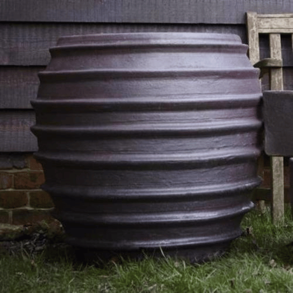 Irun Ironstone Jar Background