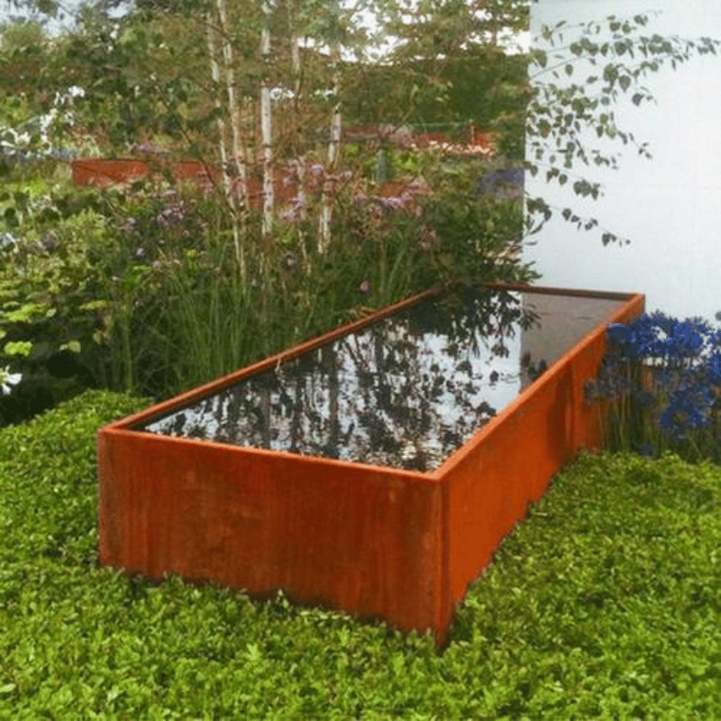 Lacus Pond garden view