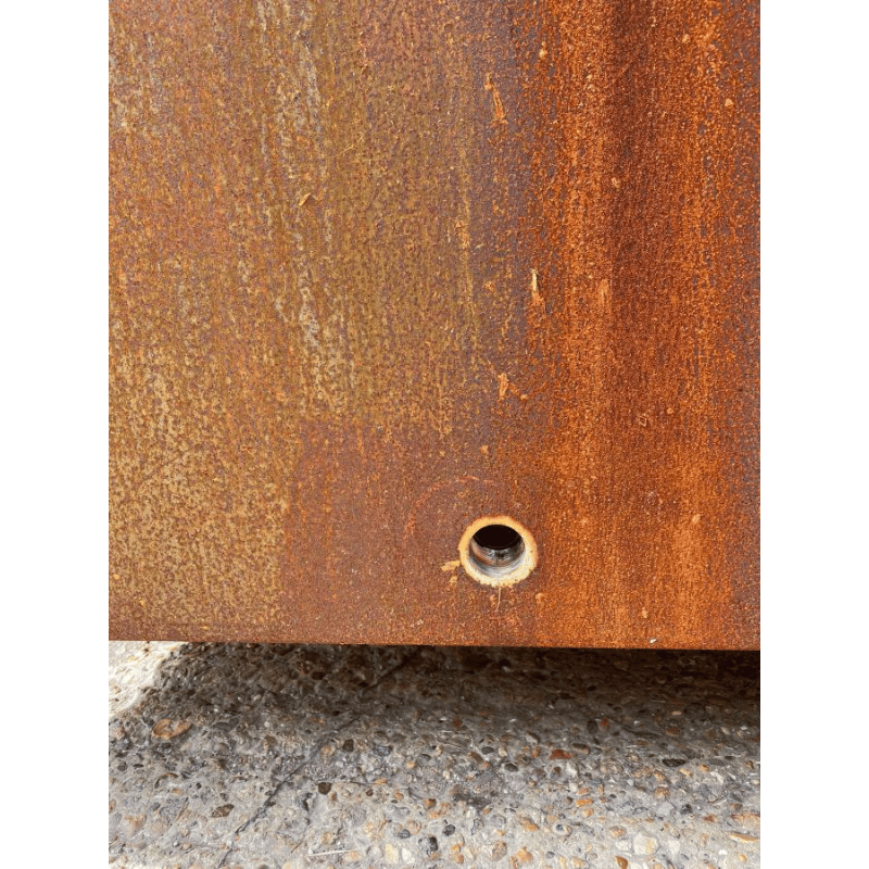 Lacus Pond drain