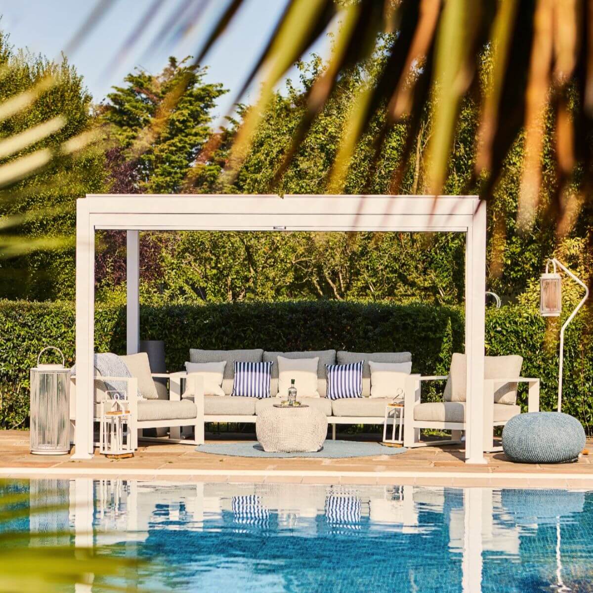 Luxe Electric Louvered Roof LED Aluminium Pergola