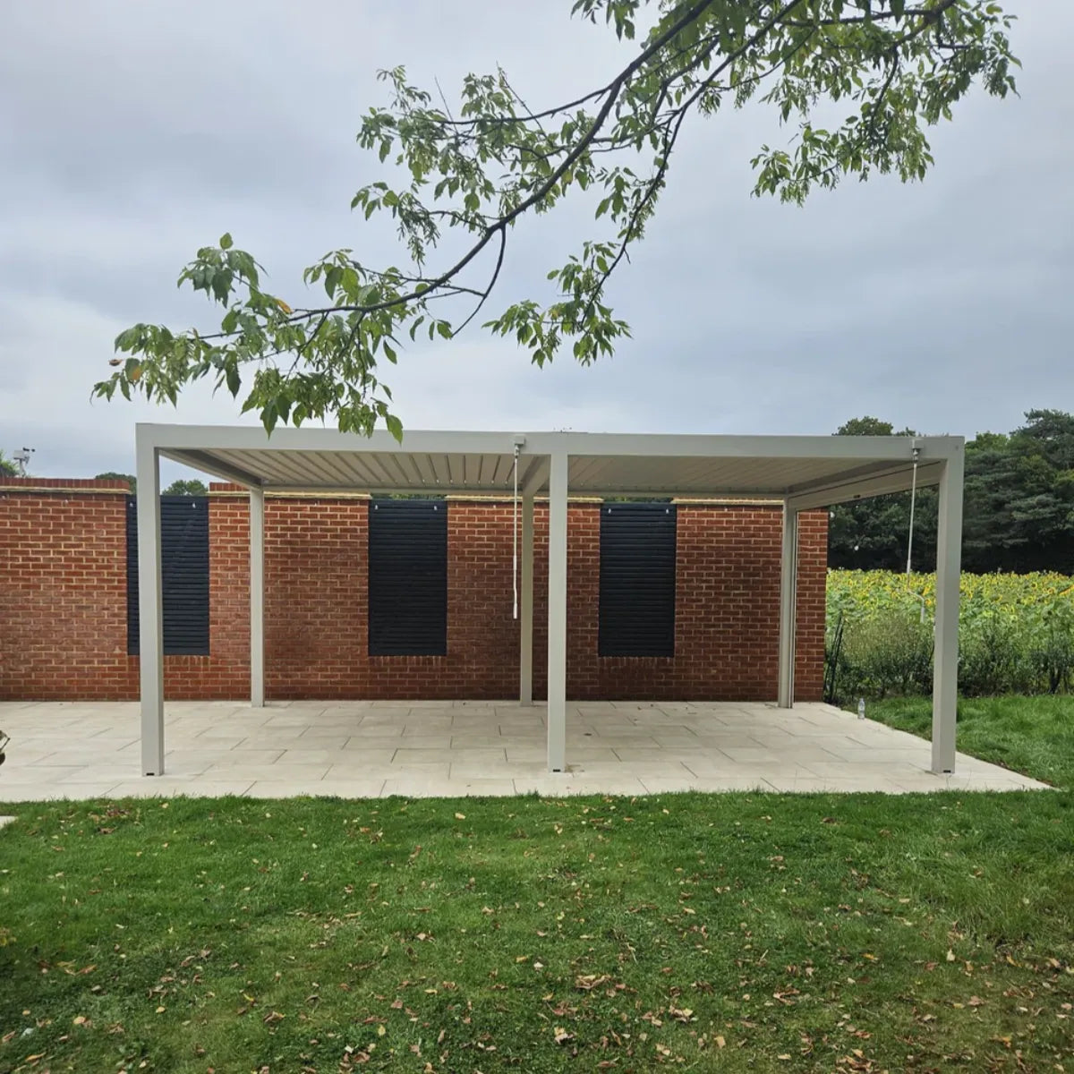 Luxe Manual Louvered Roof LED Aluminium Pergola