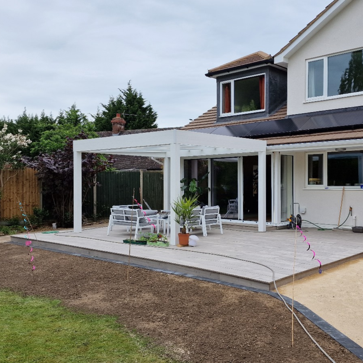 Mono full mono pitch veranda