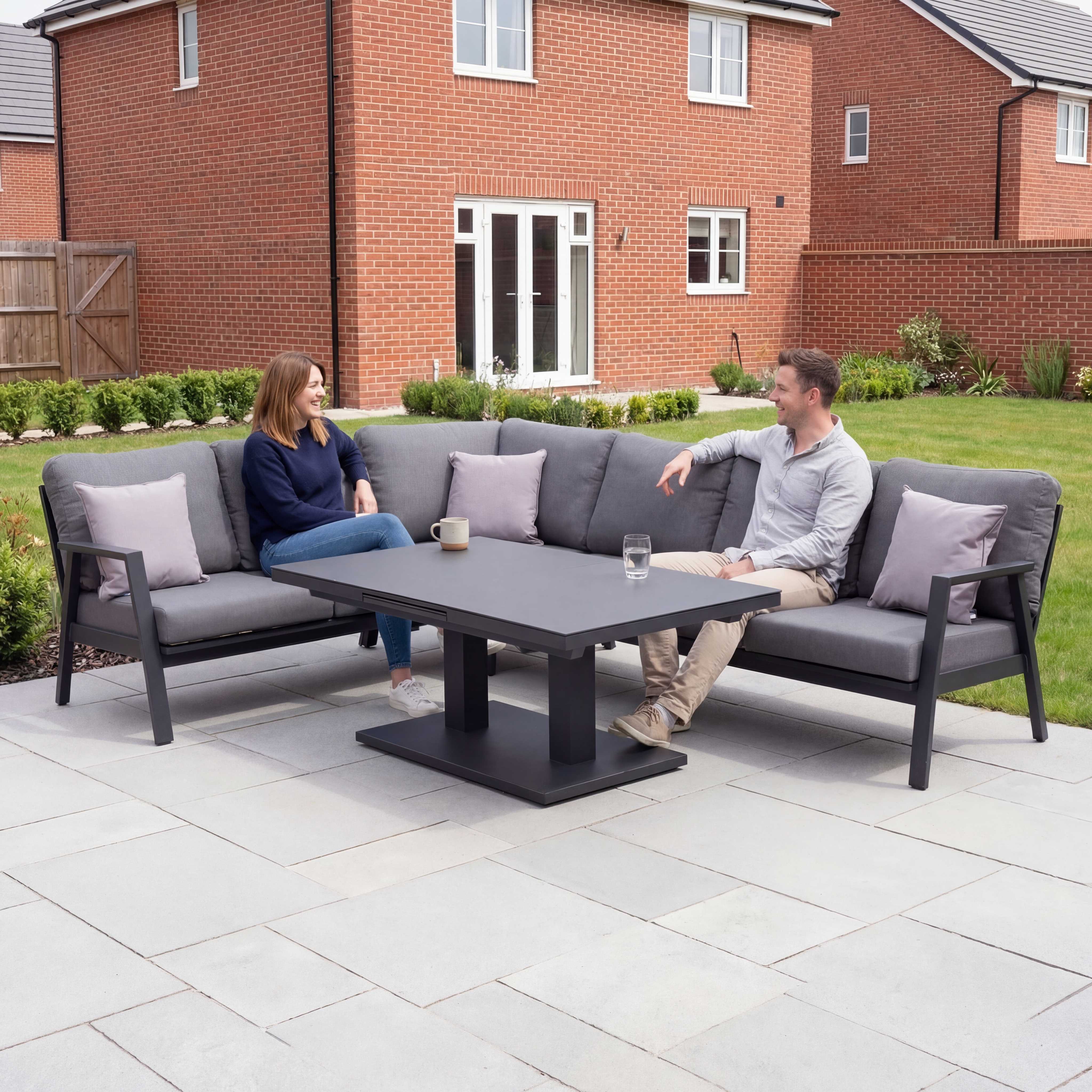 Nova Eleanor side table outdoor