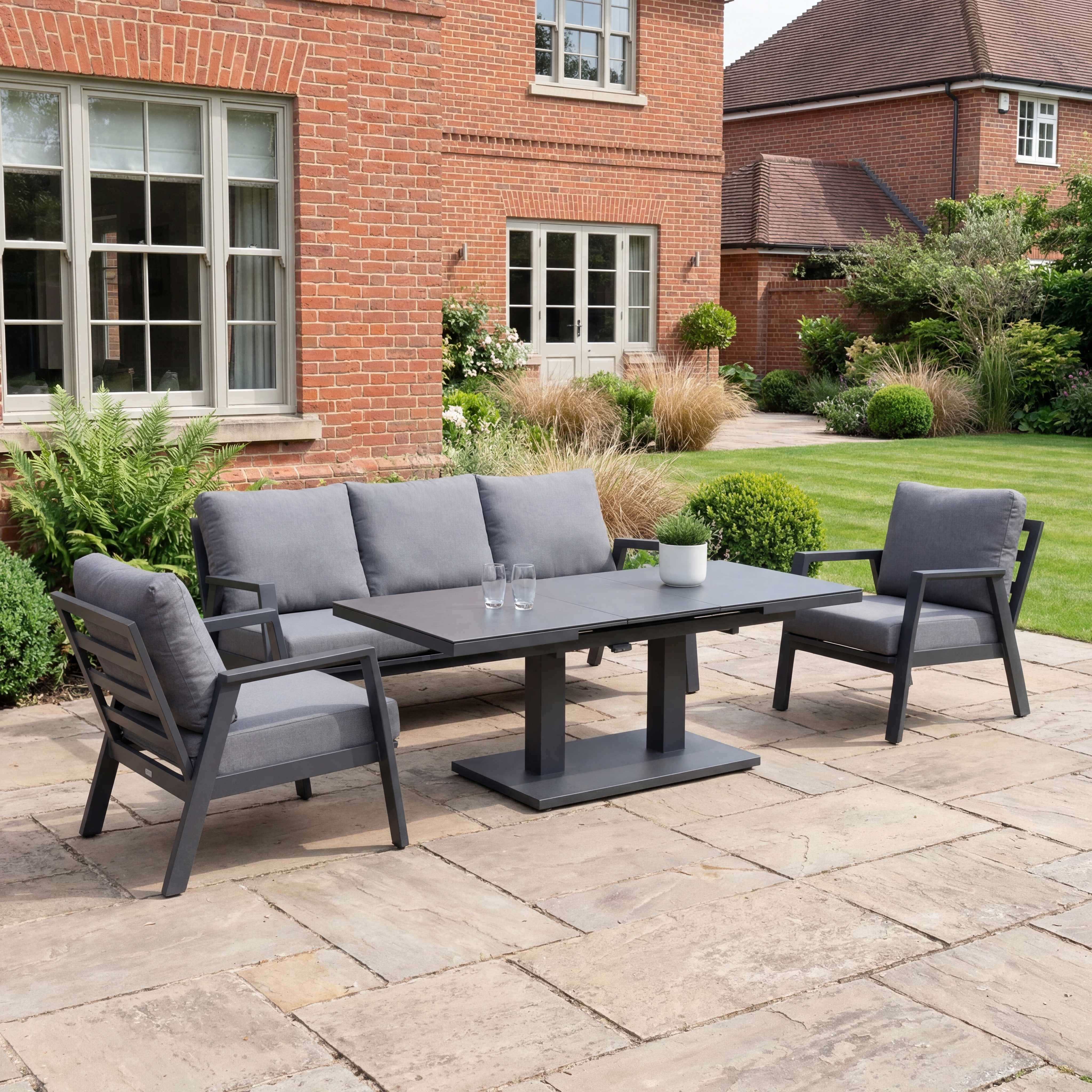 Nova Eleanor side table outdoor