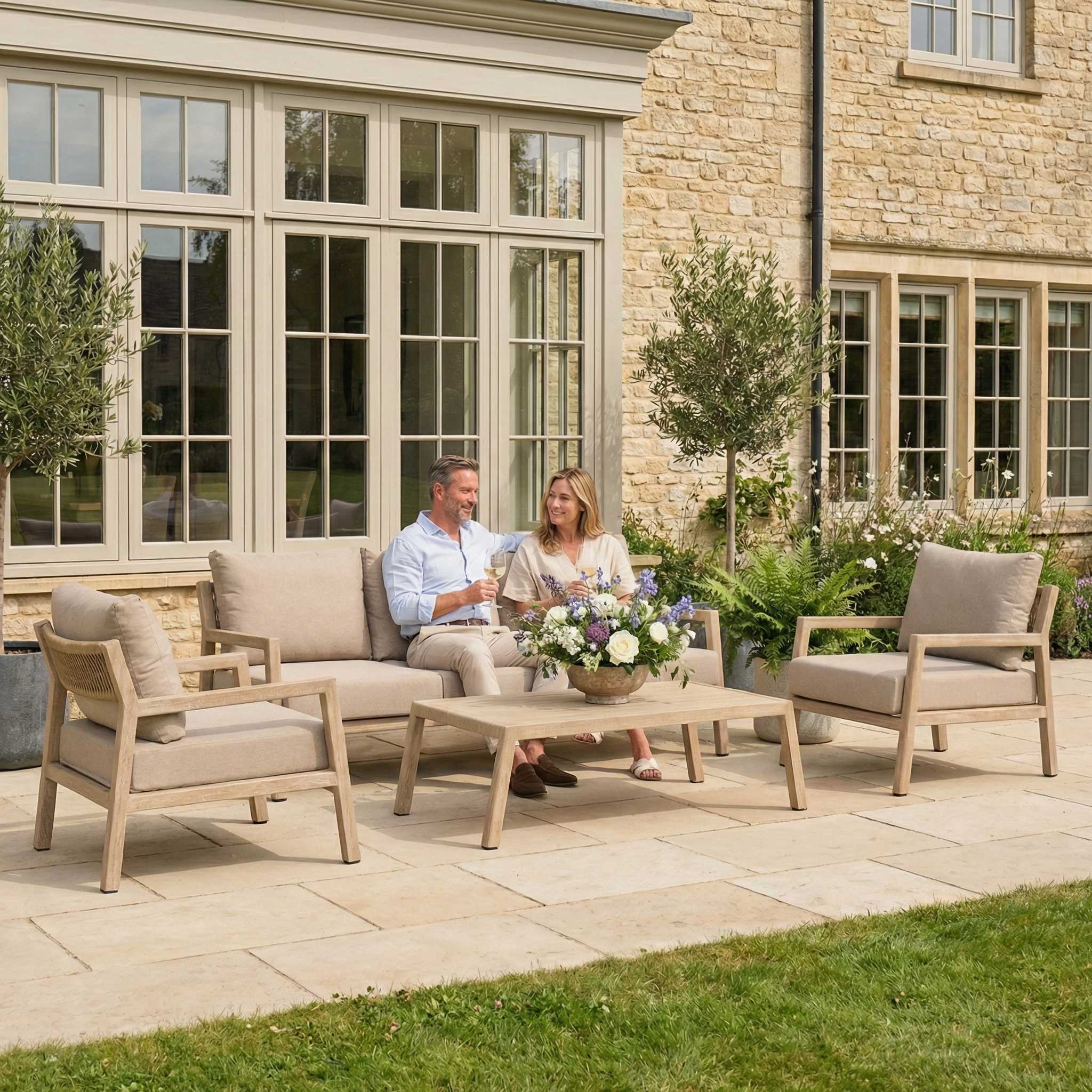 Nova outdoor seating set main product