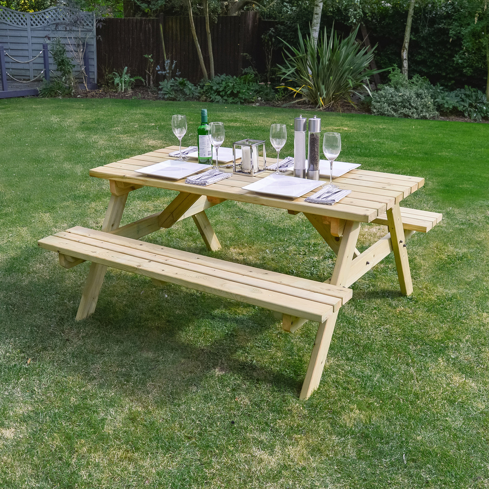 Oakham Picnic Bench