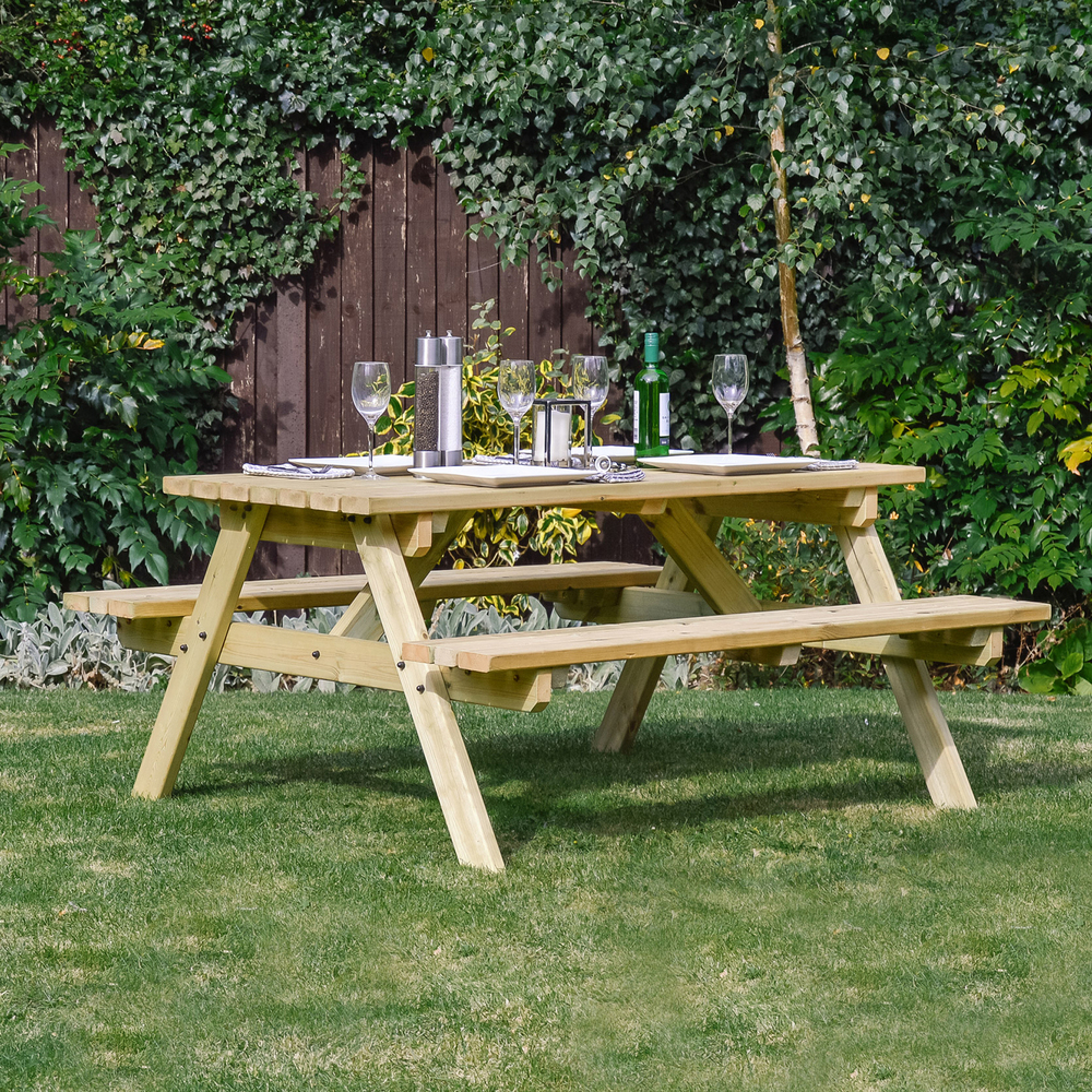 Oakham Picnic Bench