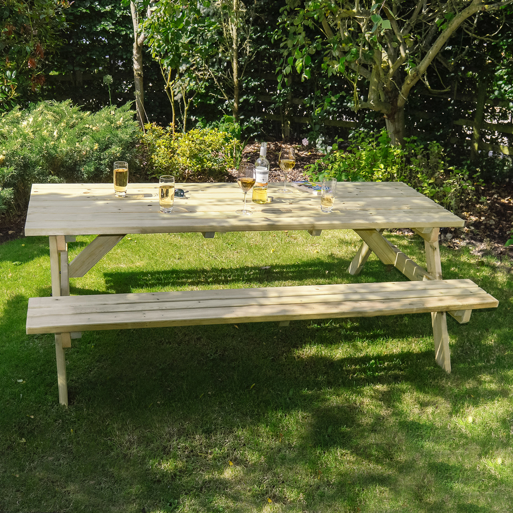 Oakham Picnic Bench