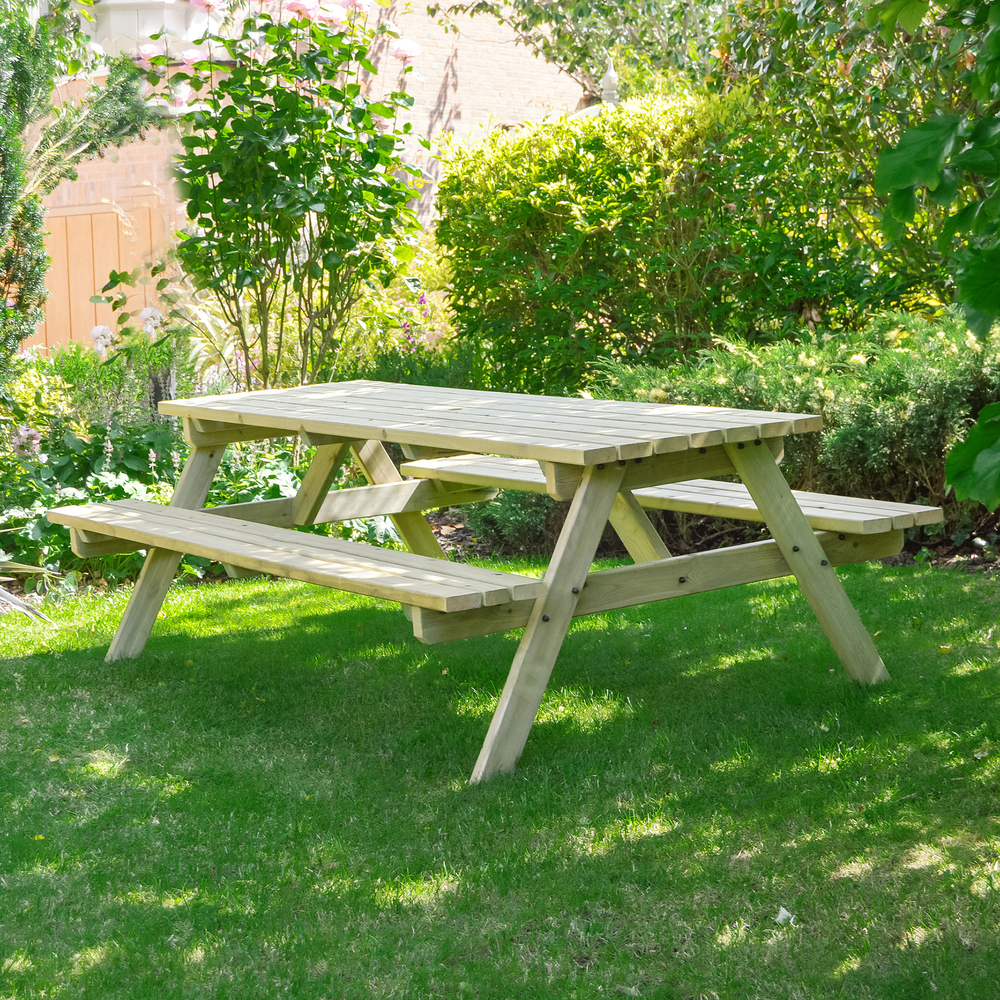 Oakham Picnic Bench