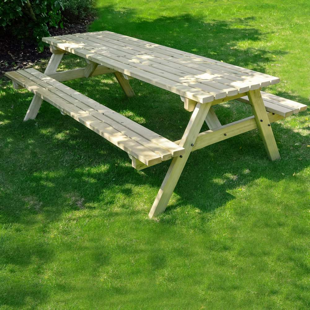 Oakham Picnic Bench