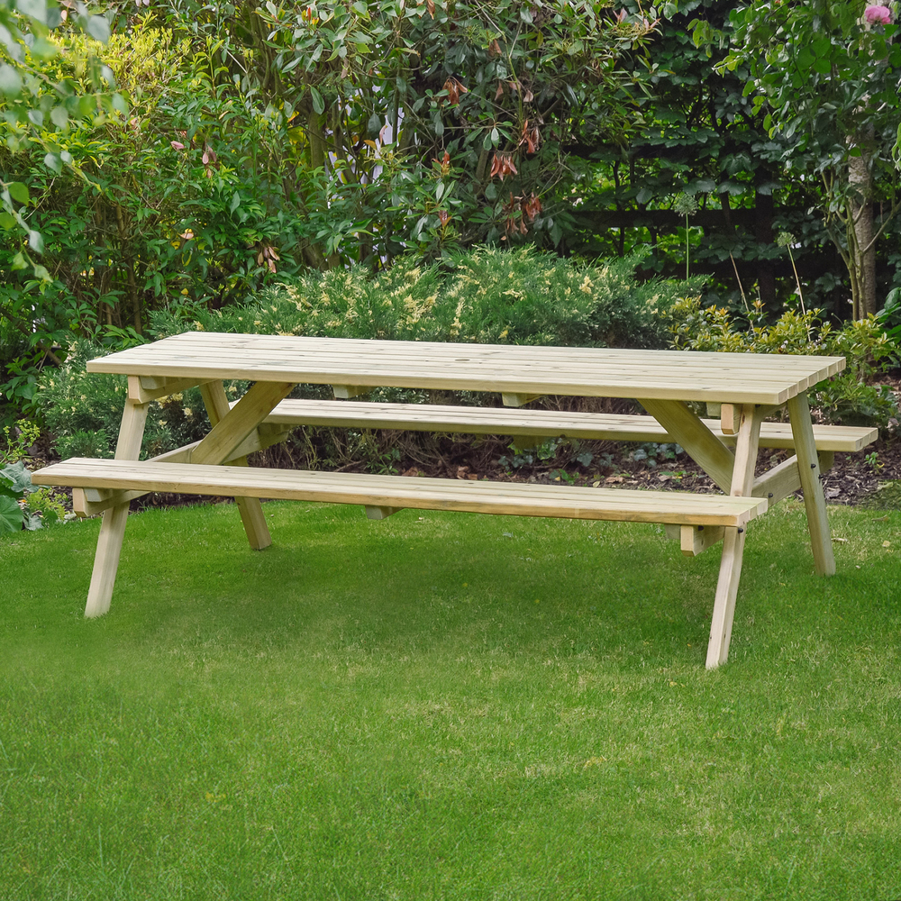 Oakham Picnic Bench