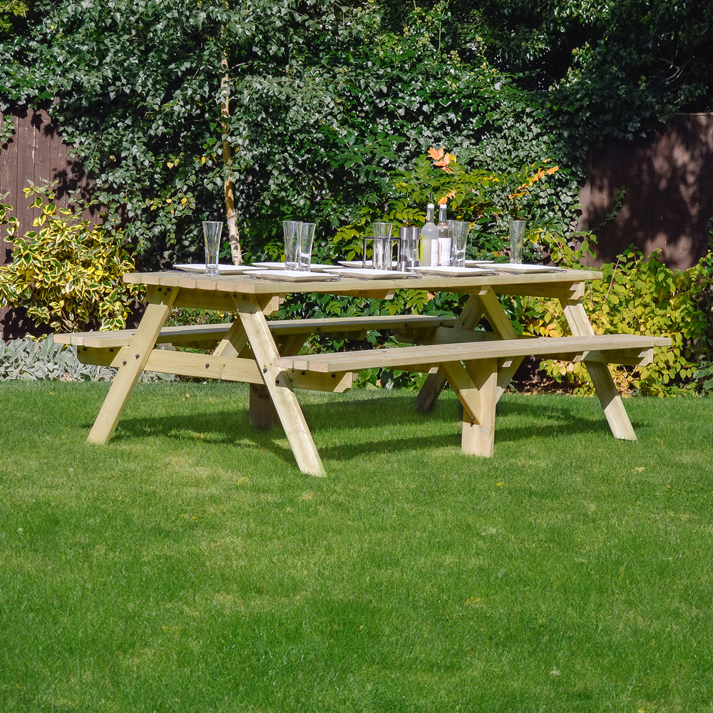 Oakham Picnic Bench