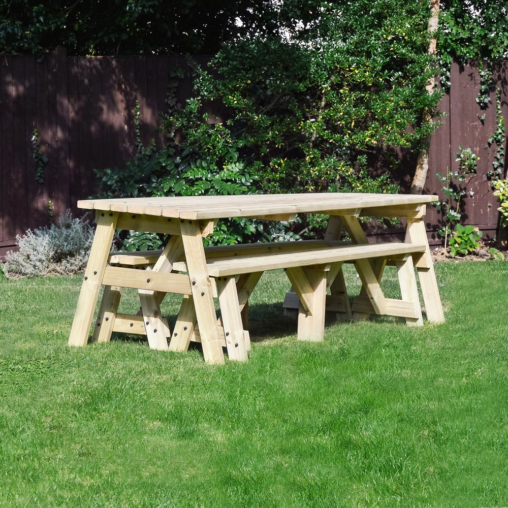 Oakham Picnic Bench