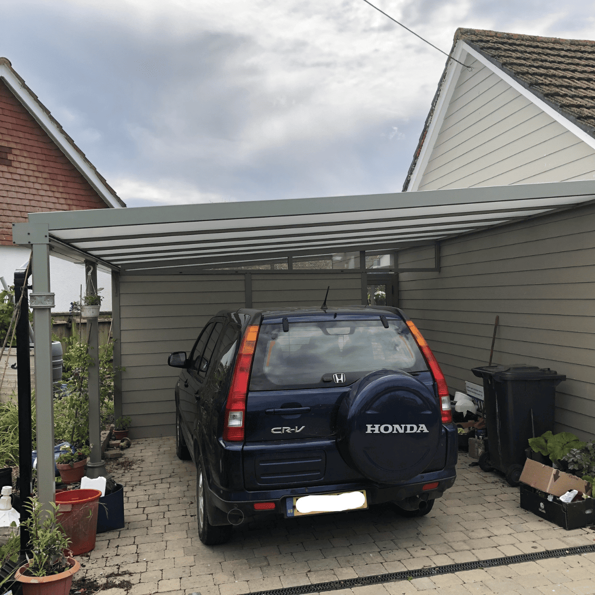Simplicity 35 green aluminium veranda with windows
