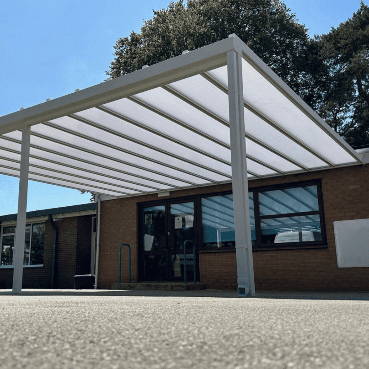 Simplicity 35 aluminium veranda white finish