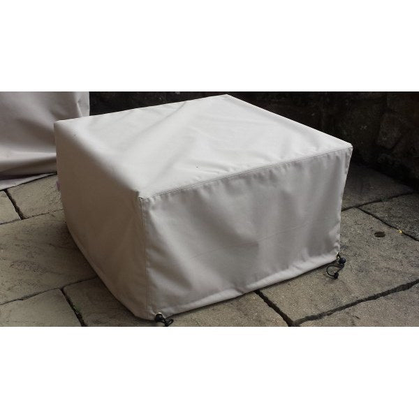 Garden coffee table cover light grey on patio