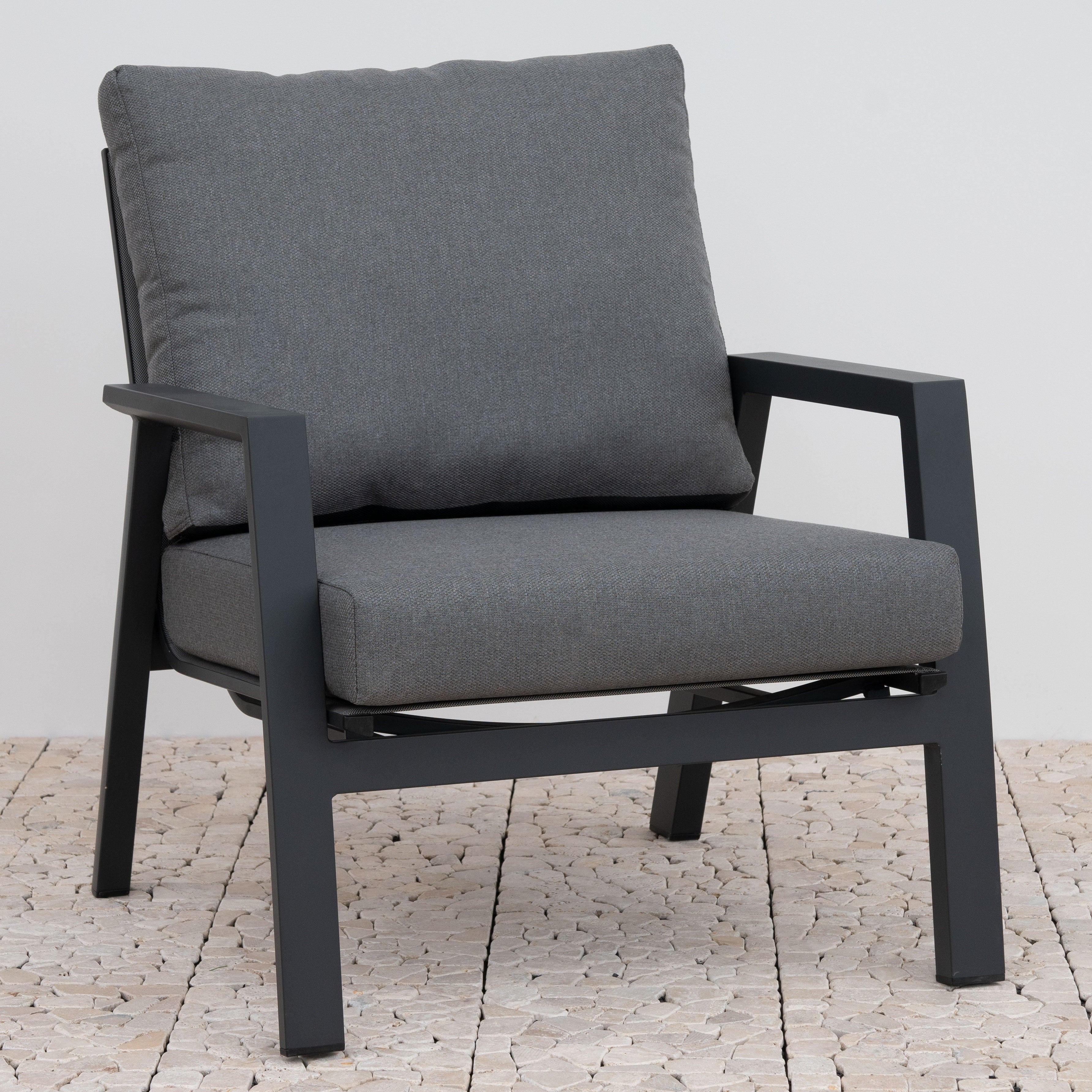 Nova Eleanor side table outdoor