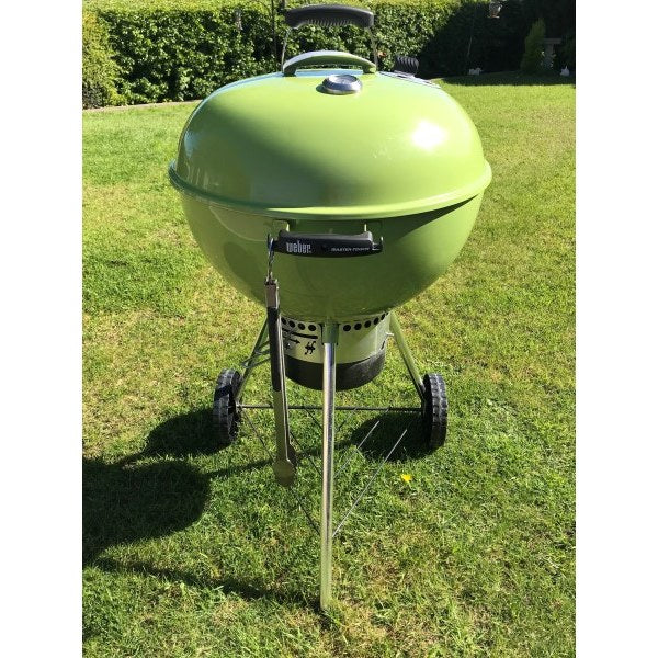 Weber 57cm kettle bbq uncovered